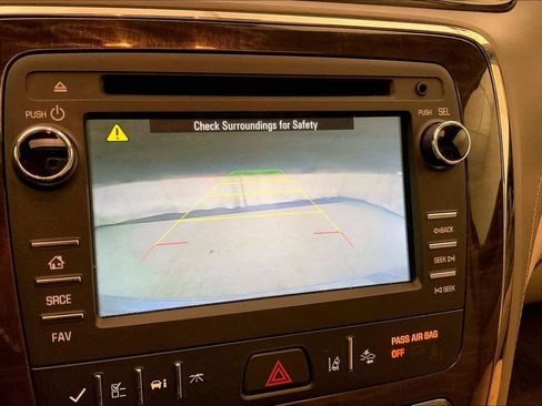 Used 2016 Buick Enclave Leather FWD image 17