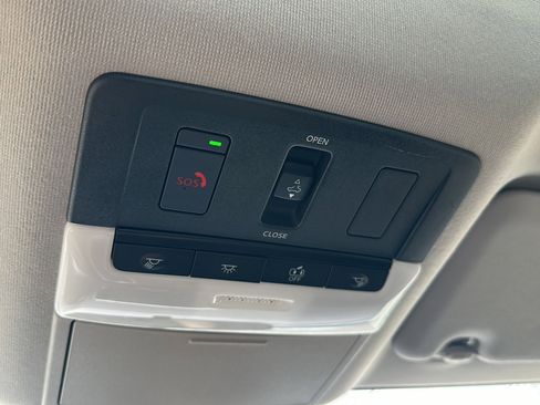 Certified 2024 Nissan Sentra SR w/ SR Premium Package image 37