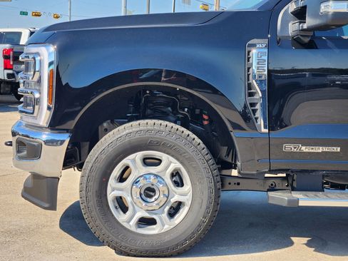 New 2026 Ford F250 XLT w/ XLT Premium Package image 9