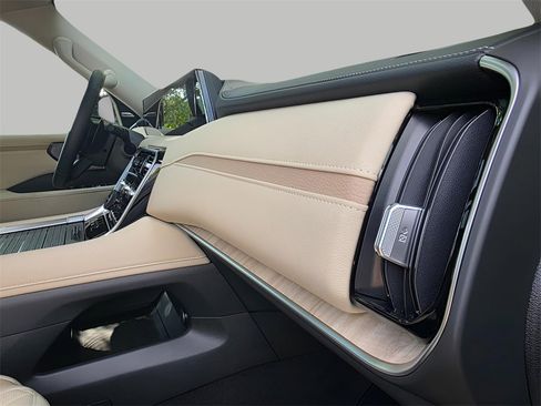 New 2026 Nissan Armada Platinum image 21