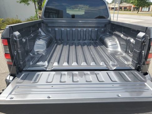 Used 2023 Nissan Frontier SV w/ Tow Package RWD image 27