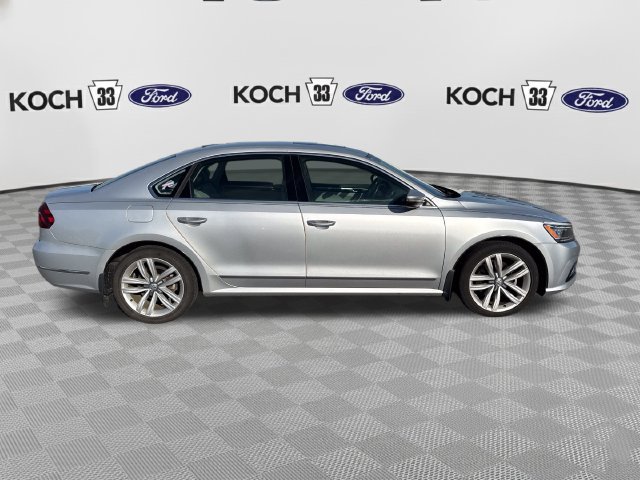 Used 2017 Volkswagen Passat 1.8T SE FWD image 9