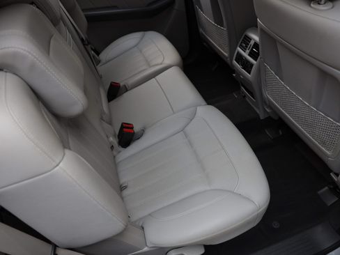 Used 2015 Mercedes-Benz GL 450 4MATIC image 15