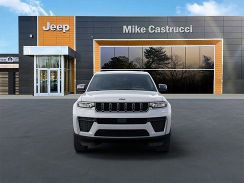New 2026 Jeep Grand Cherokee Laredo image 6