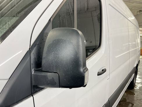 Used 2024 Mercedes-Benz Sprinter 2500 image 13