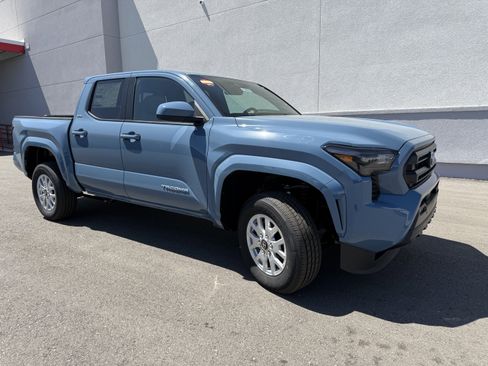New 2026 Toyota Tacoma SR5 AWD/4WD image 18