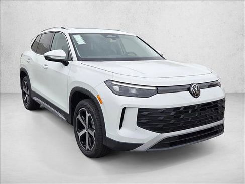 New 2026 Volkswagen Tiguan SE image 7