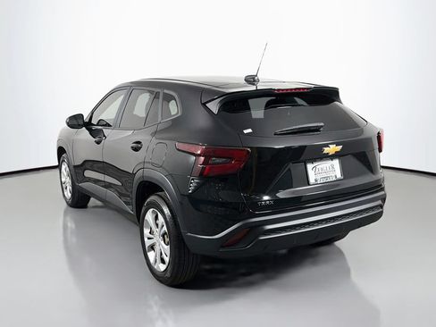 Used 2024 Chevrolet Trax LS FWD image 5