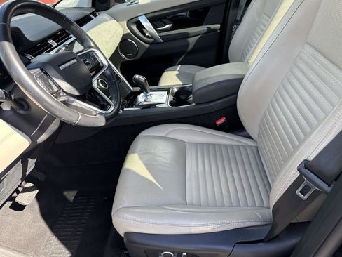 Used 2022 Land Rover Discovery Sport SE image 11