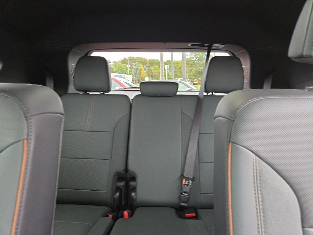 Certified 2024 GMC Acadia AT4 w/ Luxury Package AWD/4WD image 21