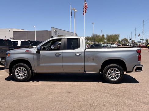 Used 2023 Chevrolet Silverado 1500 LT w/ Z71 Off-Road Package AWD/4WD image 2
