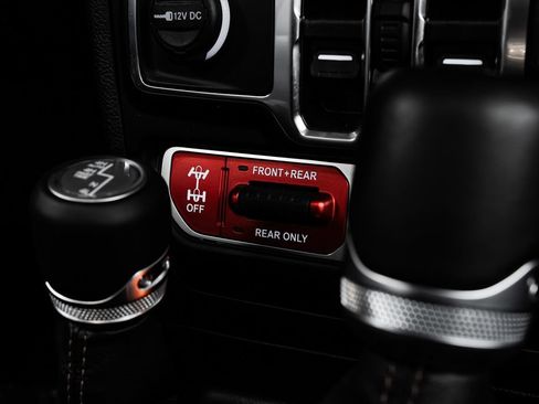 Used 2022 Jeep Wrangler Unlimited Rubicon w/ Trailer Tow Package AWD/4WD image 27