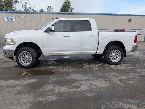 Used 2018 RAM 1500 Big Horn AWD/4WD image 2