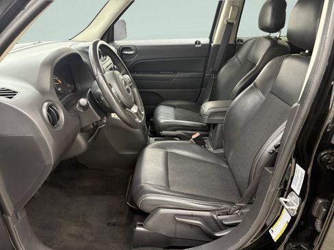 Used 2016 Jeep Patriot Sport w/ Power Value Group image 11