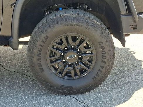 Used 2024 Chevrolet Silverado 2500 ZR2 image 26