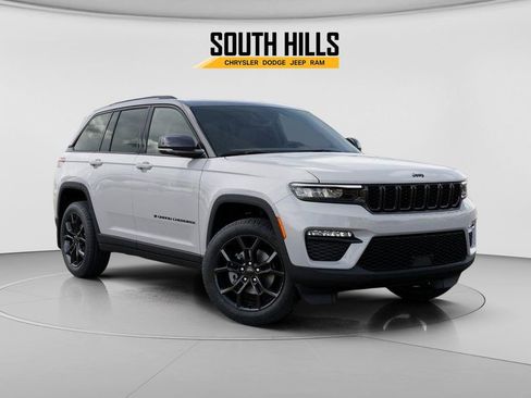 New 2025 Jeep Grand Cherokee Limited w/ MOPAR Finishing Package AWD/4WD image 5