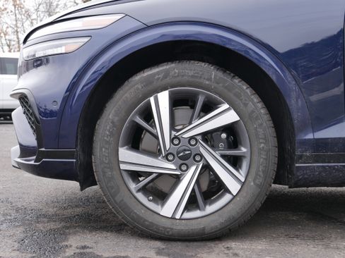 Used 2026 Genesis GV70 3.5T Sport Advanced image 11