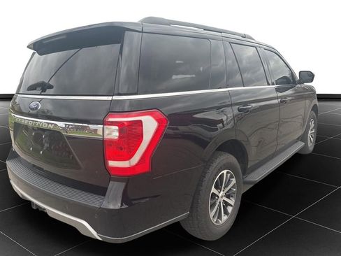 Used 2019 Ford Expedition XLT w/ Equipment Group 201A AWD/4WD image 3