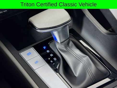 Used 2023 Hyundai Elantra SEL image 18