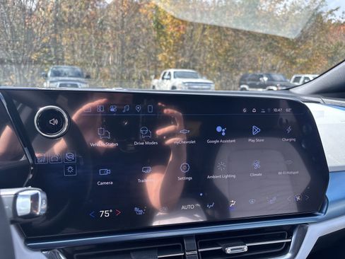 New 2026 Chevrolet Equinox EV LT image 19