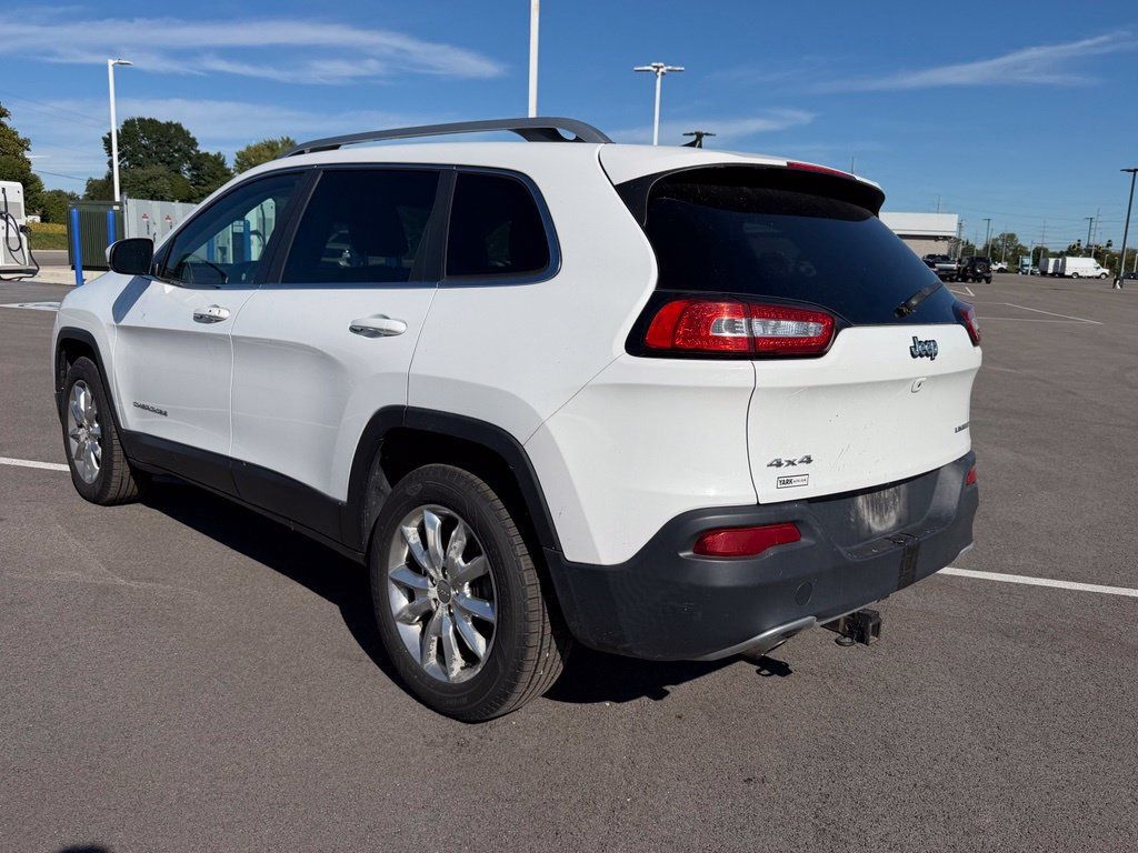 Used 2016 Jeep Cherokee Limited AWD/4WD image 8