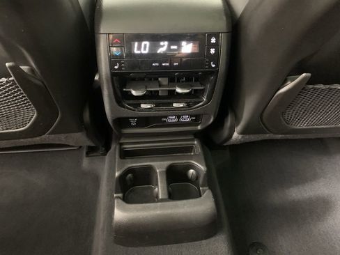 Used 2023 Jeep Grand Cherokee L Limited w/ Luxury Tech Group II AWD/4WD image 36
