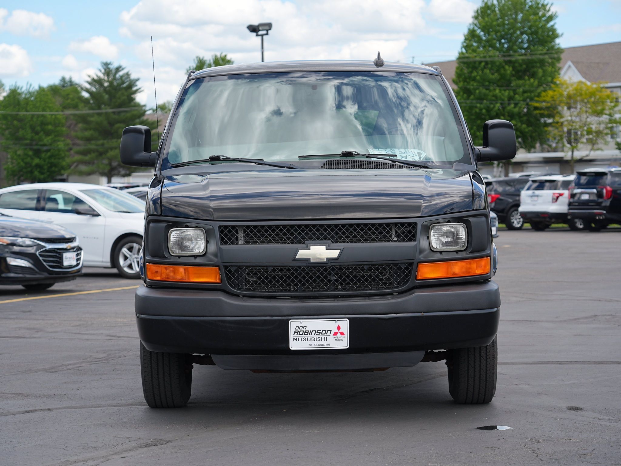 Used 2016 Chevrolet Express 3500 Extended RWD image 9
