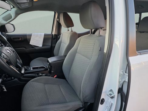 Used 2021 Toyota Tacoma SR w/ SR Convenience Package image 11