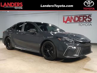 Used 2025 Toyota Camry SE w/ Convenience Package FWD video 1