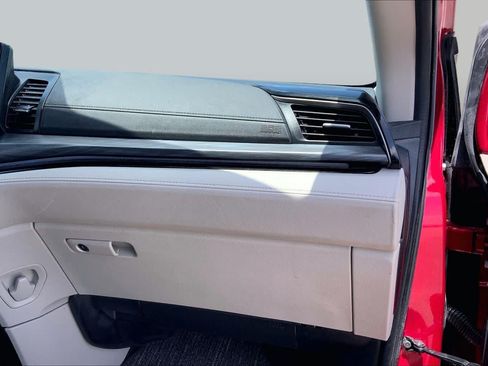 Used 2025 Honda Odyssey Elite image 18