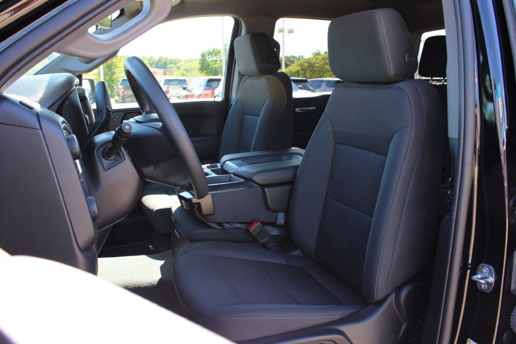 Used 2022 Chevrolet Silverado 1500 Custom w/ LPO, Dark Essentials Package AWD/4WD image 12