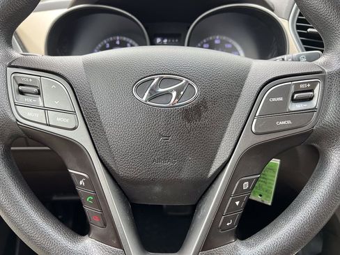 Used 2018 Hyundai Santa Fe Sport image 19