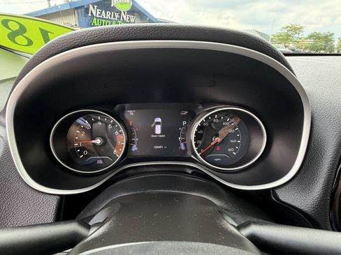 Used 2018 Jeep Compass Limited w/ Navigation Group AWD/4WD image 16