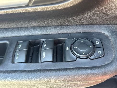 Used 2024 GMC Terrain AT4 image 23