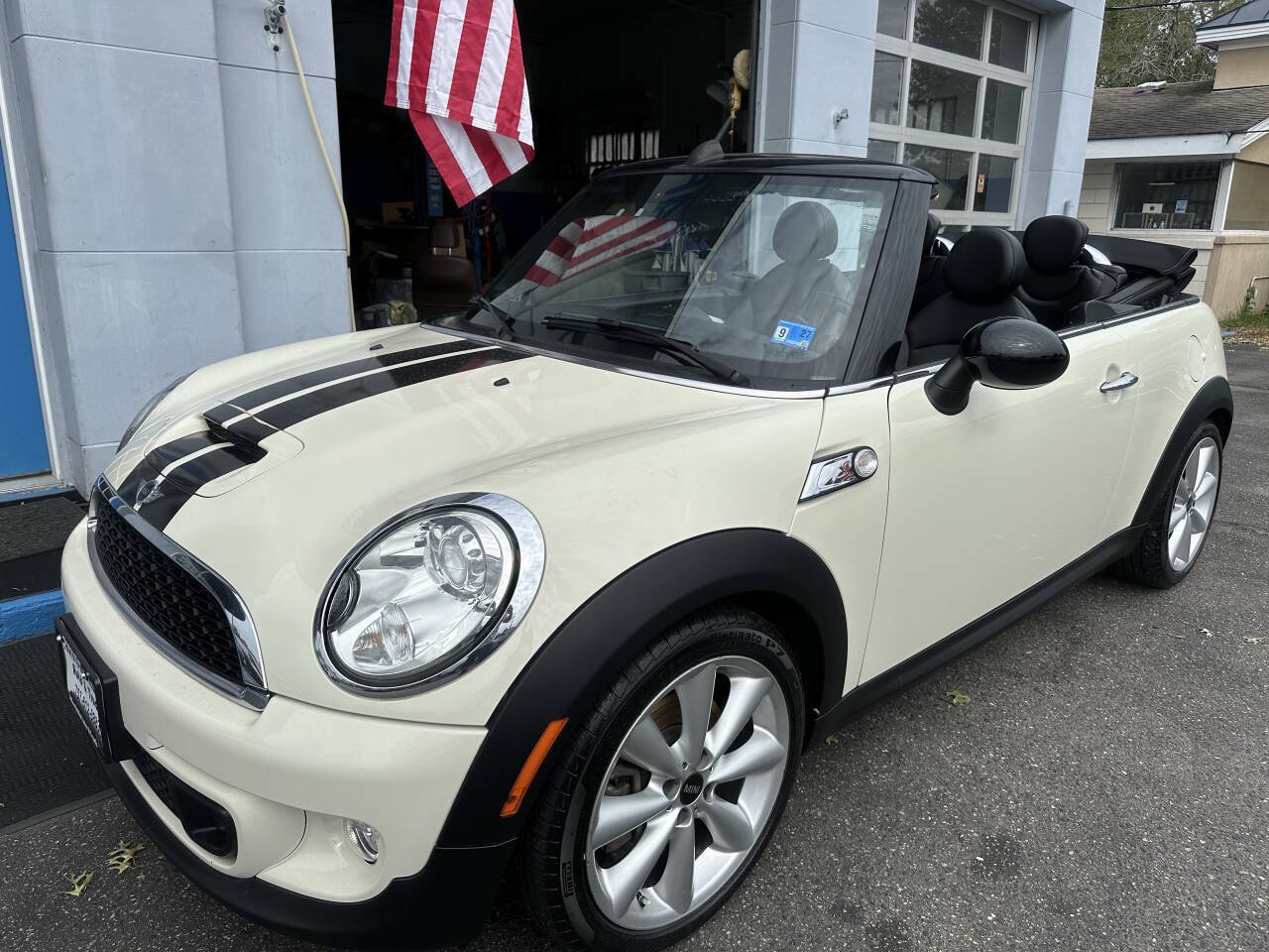 Used 2015 MINI Cooper S FWD image 2