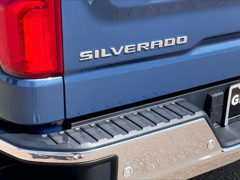 Used 2024 Chevrolet Silverado 1500 LTZ w/ LTZ Convenience Package II RWD image 10