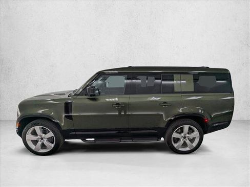 New 2026 Land Rover Defender 130 X-Dynamic SE image 3