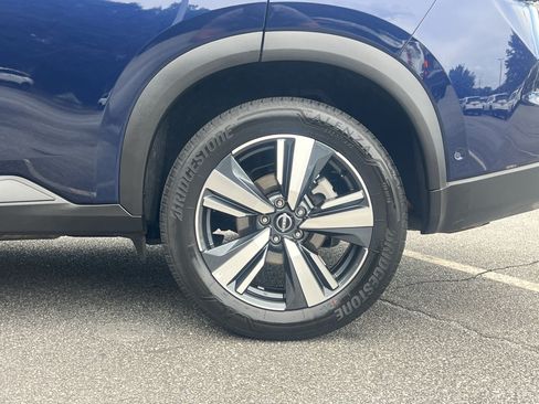 Certified 2026 Nissan Rogue SL FWD image 32
