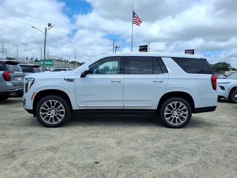 New 2026 GMC Yukon Denali w/ Denali Reserve Package AWD/4WD image 4