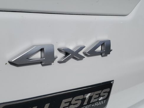 New 2025 Jeep Grand Cherokee Laredo X image 8