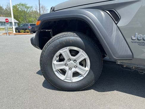 Used 2021 Jeep Wrangler Unlimited Sport w/ Sun And Sound Package AWD/4WD image 28