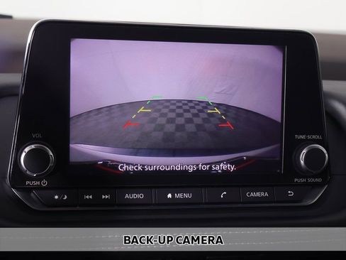 Used 2022 Nissan Rogue SV image 5