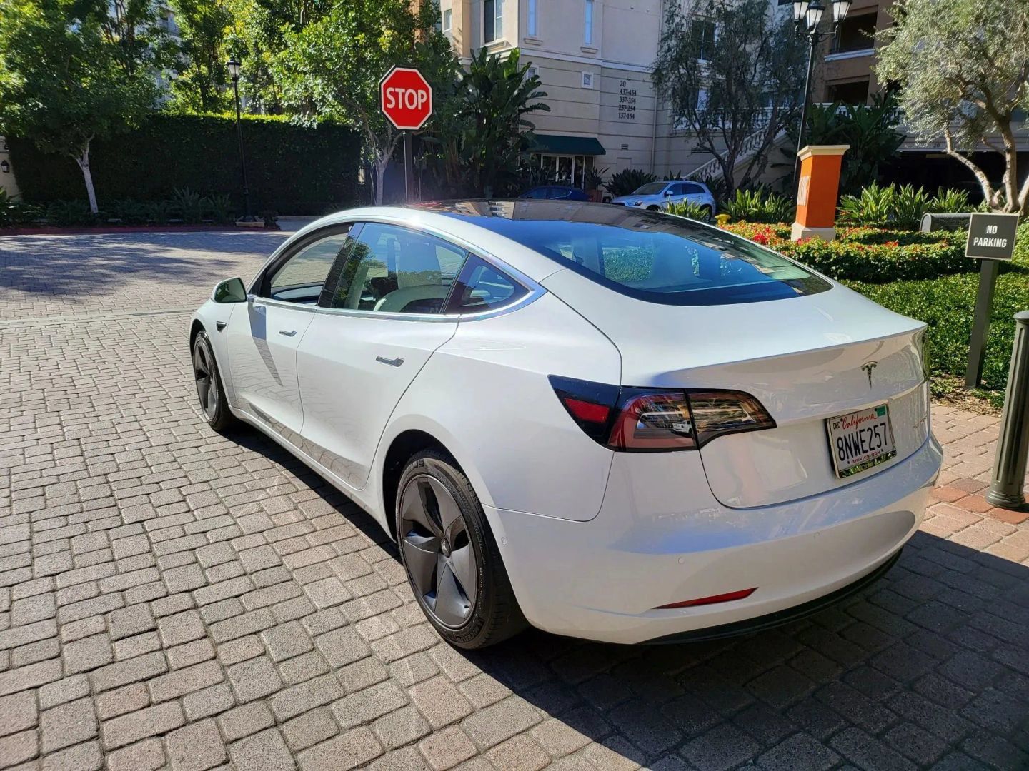 Used 2020 Tesla Model 3 Long Range AWD/4WD image 8
