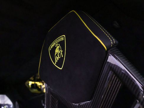 Used 2022 Lamborghini Huracan STO image 80