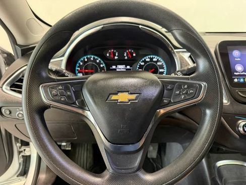 Used 2021 Chevrolet Malibu LT image 13