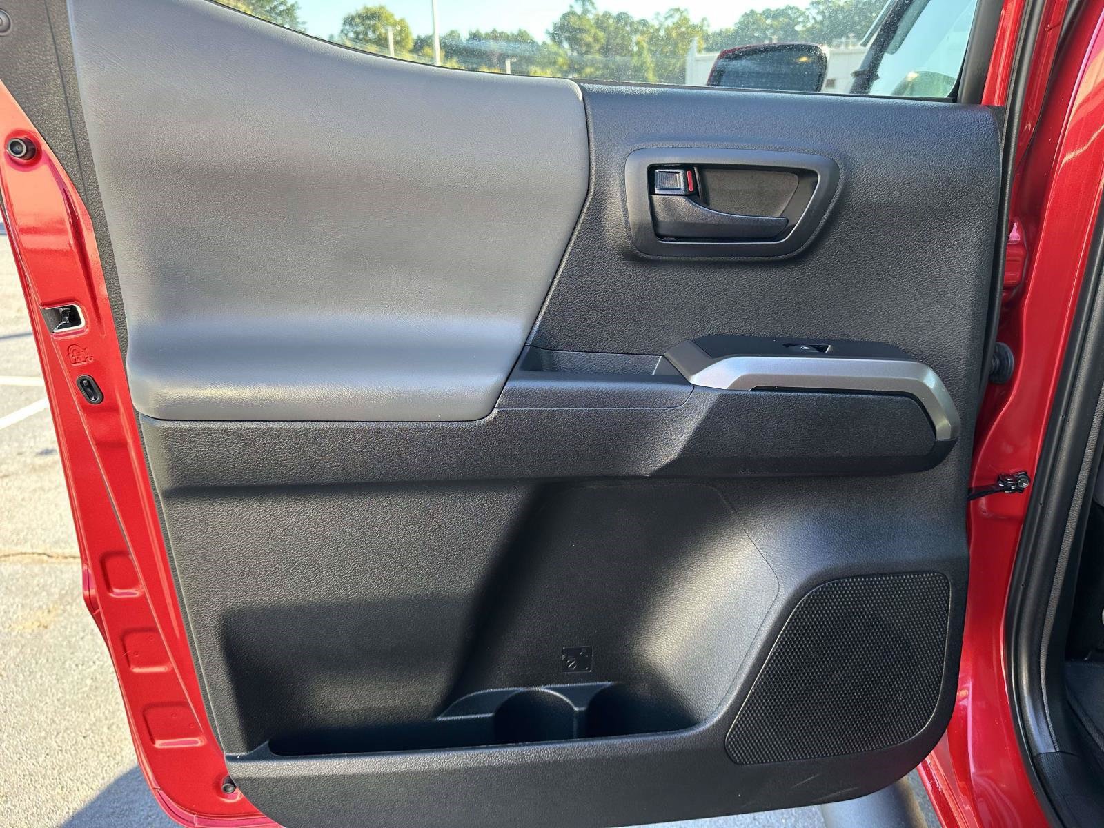Used 2023 Toyota Tacoma SR5 RWD image 10