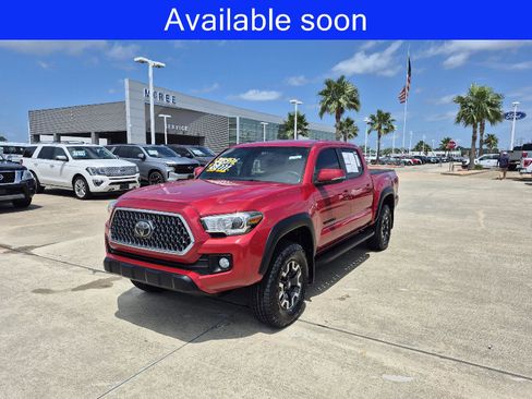 Used 2019 Toyota Tacoma TRD Off-Road AWD/4WD image 1