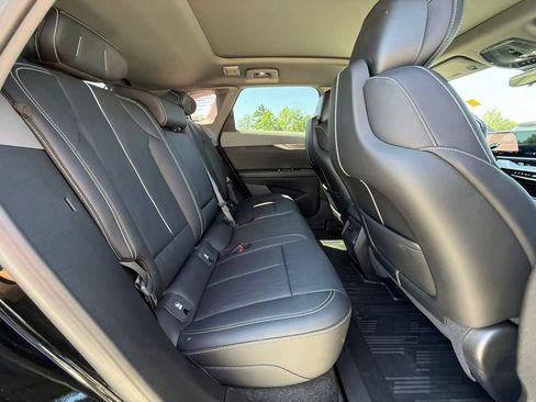 Used 2025 Cadillac Optiq Luxury 2 w/ LPO, Floor Liner Package AWD/4WD image 33
