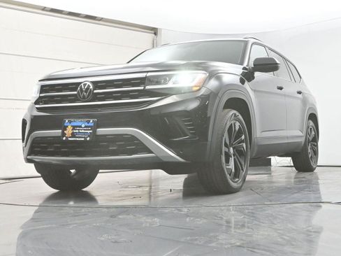 Used 2023 Volkswagen Atlas SE w/ Panoramic Sunroof Package AWD/4WD image 33