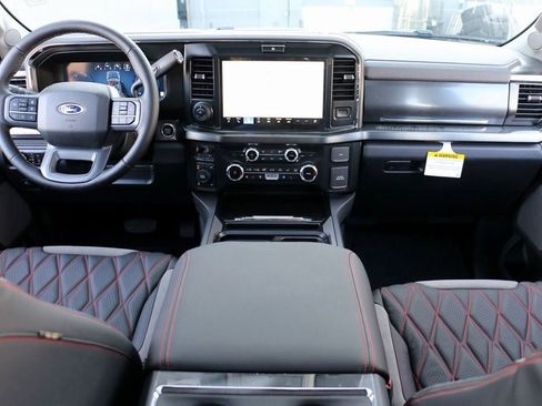 New 2026 Ford F250 Lariat w/ Black Appearance Package image 32